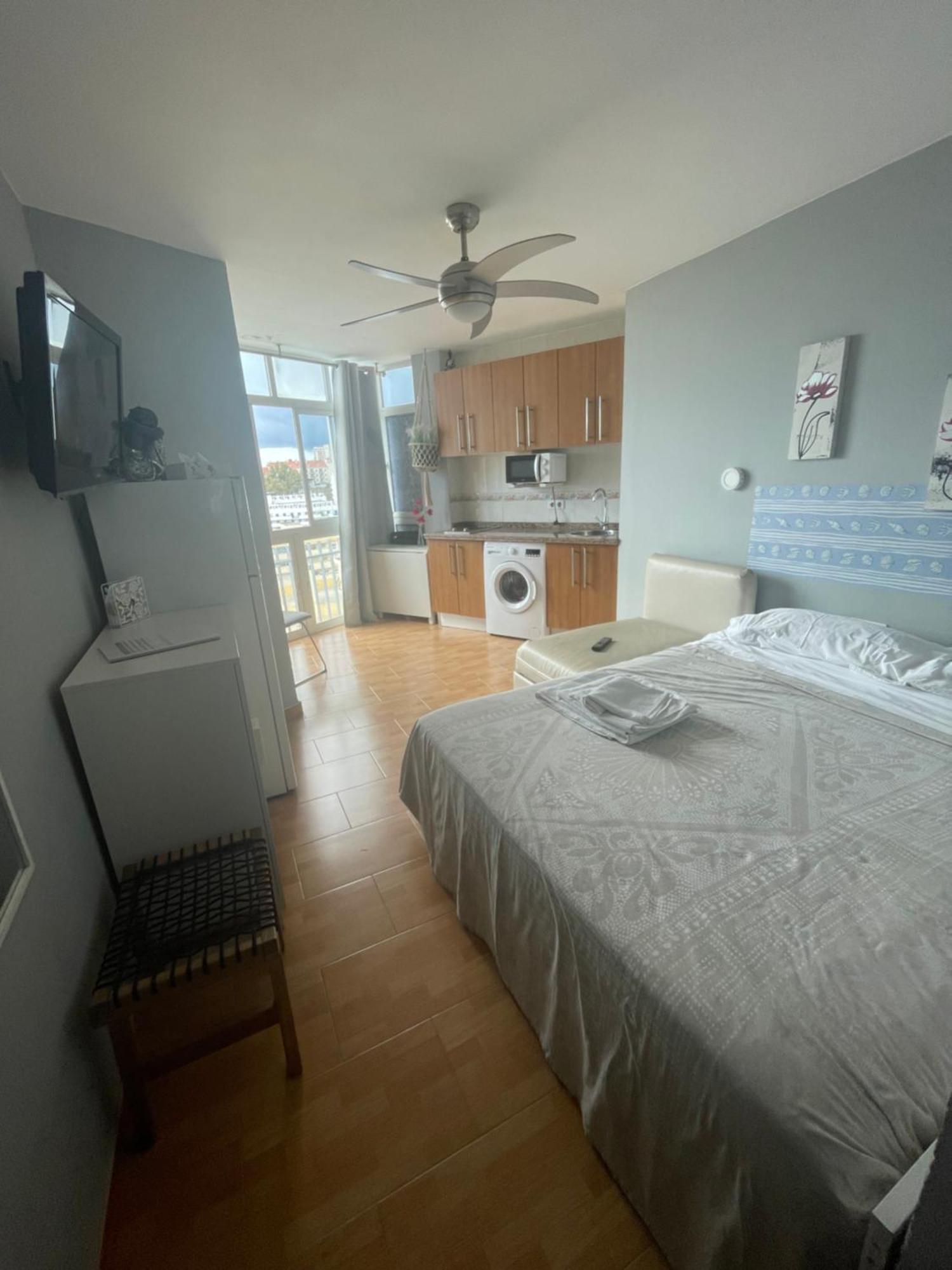 Benalmadena ,Apartamento-Estudio Primera Linea De Playa Εξωτερικό φωτογραφία
